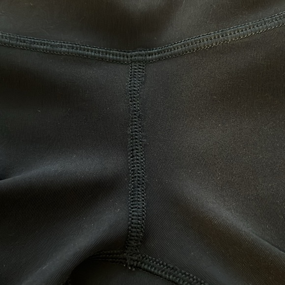 Lululemon Wunder under scalloped trim tight Barry’s Bootcamp branded lululemon - Picture 7 of 13